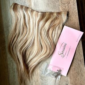 NWOT Sassina Blonde/Golden Blonde 16” Hair Extensions w addtl clips/wire